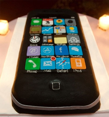 iPhone-Cake.jpg
