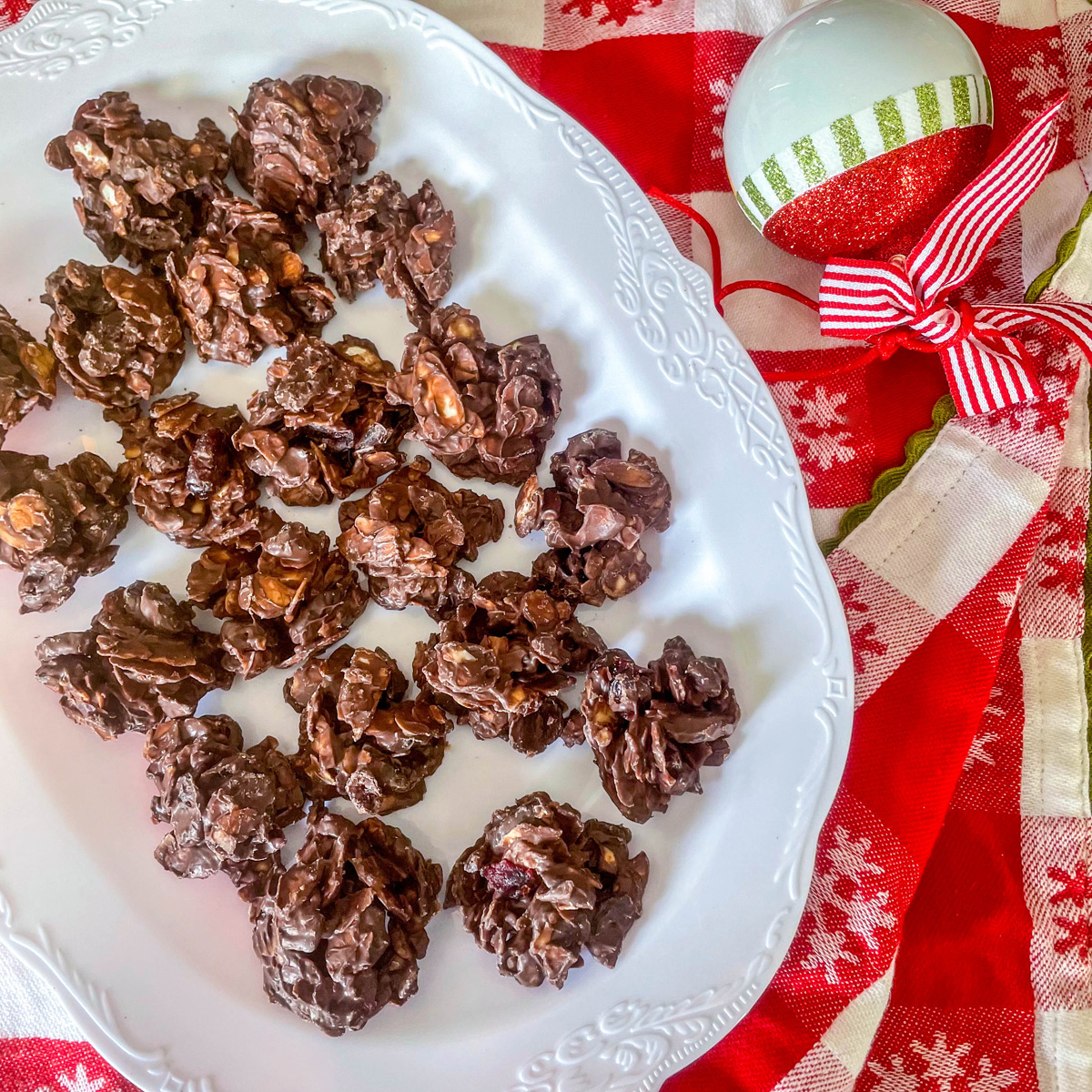 Chocolate Almond Cranberry Clusters – Only 3 Ingredients!